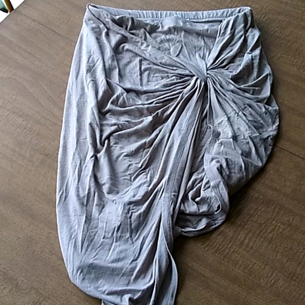 Stretchy nude skirt